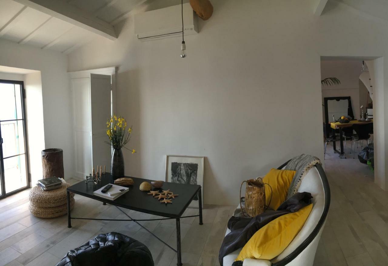 House In Grimaldi. Spectacular View Over The French Riviera! 그리말디 외부 사진