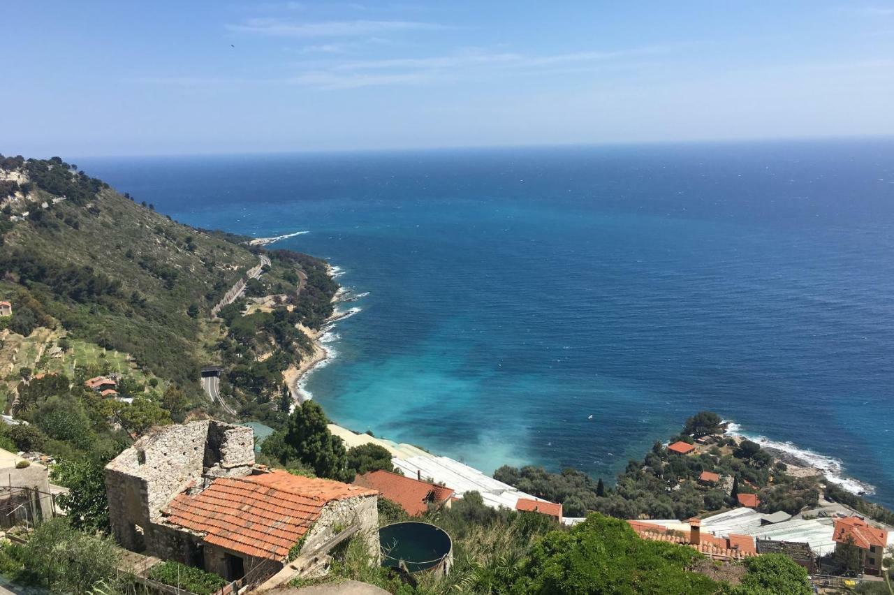 House In Grimaldi. Spectacular View Over The French Riviera! 그리말디 외부 사진