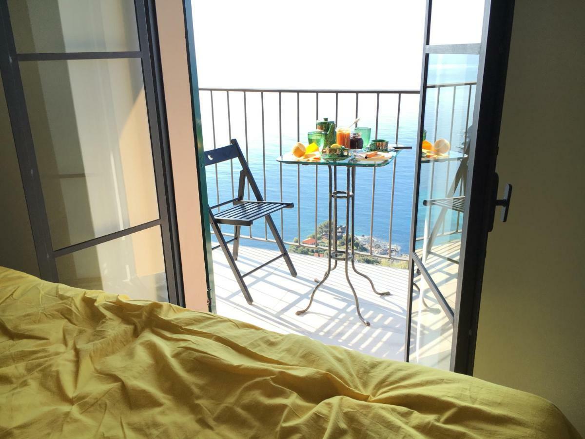 House In Grimaldi. Spectacular View Over The French Riviera! 그리말디 외부 사진
